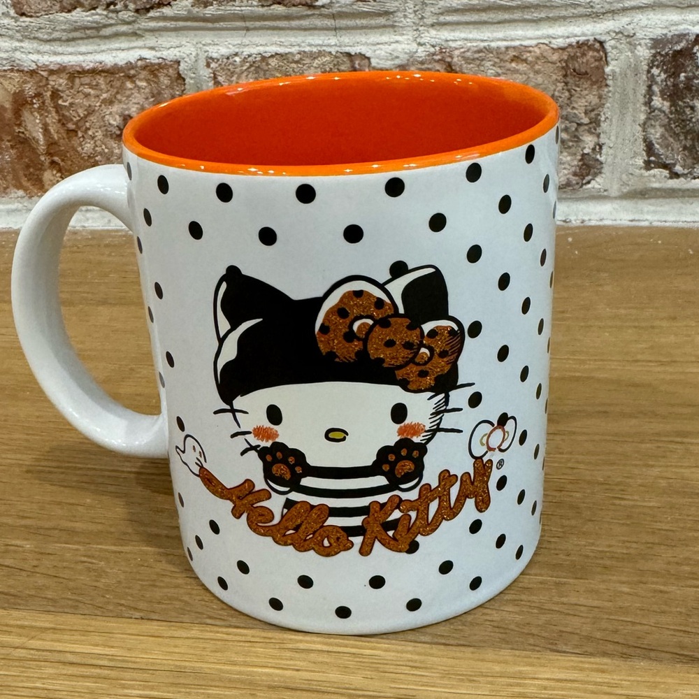 Hello Kitty Halloween Mug  new - picture on both sides